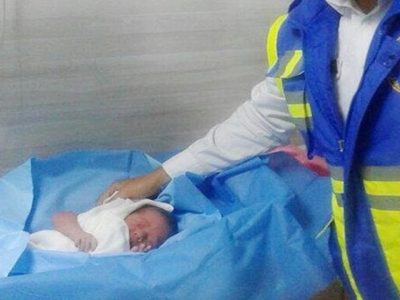 تولد نوزاد عجول دختر در آمبولانس اورژانس بختگان