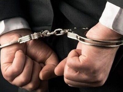 یک مدیر در استان فارس حین دریافت رشوه دستگیر شد