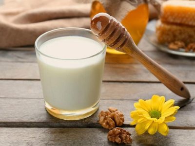 مزایا و مضرات مصرف شیر و عسل