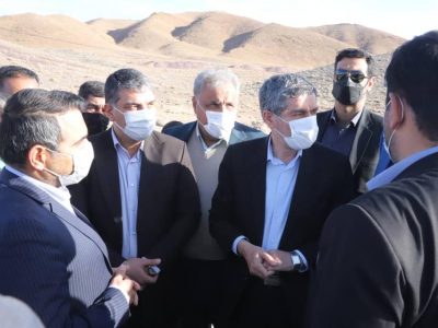 صنایع تبدیلی و کشت گلخانه ای در شهرستان بوانات مورد حمایت جدی قرار میگیرد