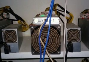 کشف 6 دستگاه ماینر قاچاق در خرامه