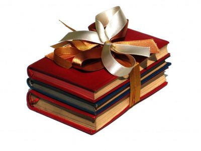 اهدای ۶۴۰۰ جلد کتاب به چهارمین جشنواره مردمی نذر کتاب فسا