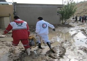 مسیرهای برخی از مناطق روستایی خنج همچنان مسدود است