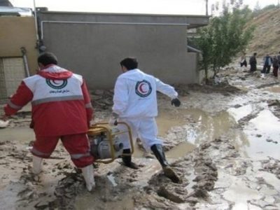 مسیرهای برخی از مناطق روستایی خنج همچنان مسدود است