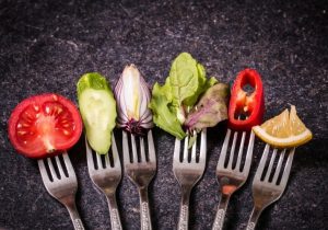 ۱۲ توصیه تغذیه ای برای کاهش مصرف چربی