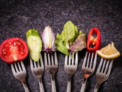 ۱۲ توصیه تغذیه ای برای کاهش مصرف چربی