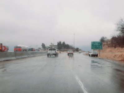 برف و باران جاده های فارس را لغزنده کرد