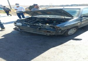 نجات راننده گرفتار در خودرو با تلاش آتش نشانان