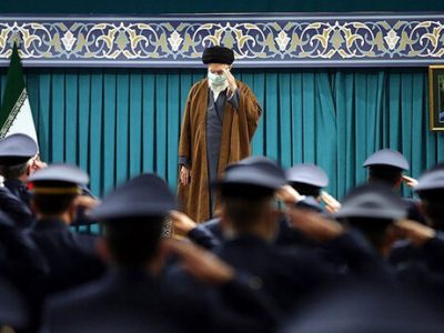  نباید مشکلات بر روی پیشرفتها و حماسه‌ها گرد و غبار بنشاند