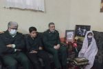 دیدار فرمانده انتظامی کشور با خانواده شهید رنجبر