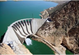 نصف ظرفیت سدهای فارس خالی است