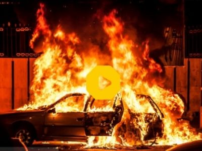 ببینید | لحظه وقوع یک تصادف ساده و انفجار باورنکردنی خودرو!