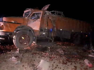 واژگونی کامیون در زرین دشت با دو کشته