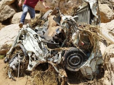 تصویری عجیب از تخریب شدن خودرو در سیلاب