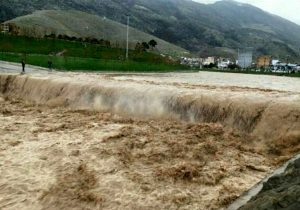 سیل وحشتناک در خیابان‌ها و میادین مشهد