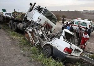 ببینید:تریلی سوار پراید شد!