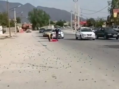 کار زیبای مردم روستای جایدشت فیروزآباد در کمک به راننده