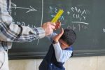 توضیحات آموزش و پرورش فارس درباره تنبیه بدنی دانش آموز مرودشتی