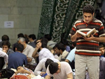 اعتکاف ۸ هزار جوان و نوجوانان در شیراز