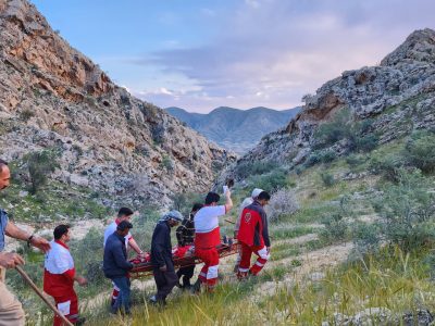 تلاش ۵ ساعته نجاتگران قیروکارزین ناجی جان خانم ۳۲ ساله شد