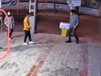 فیلم قتل مرد غیرتی در سبزوار / مزاحمان ناموس او را چاقو چاقو کردند!