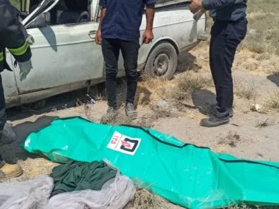 برخورد وانت پیکان با شتر/راننده جان باخت