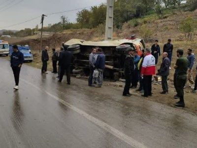 واژگونی اتوبوس با ۱۳ مصدوم