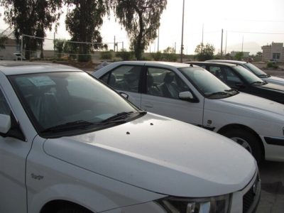 کشف خودرو‌های احتکار شده در فروشگاهی شیراز