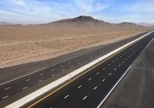 ساخت ۲۱۰ کیلومتر بزرگراه و راه اصلی در فارس