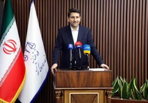 استاد دانشگاه شیراز ،مدیر برتر کشوری