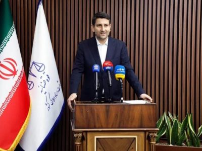 استاد دانشگاه شیراز ،مدیر برتر کشوری