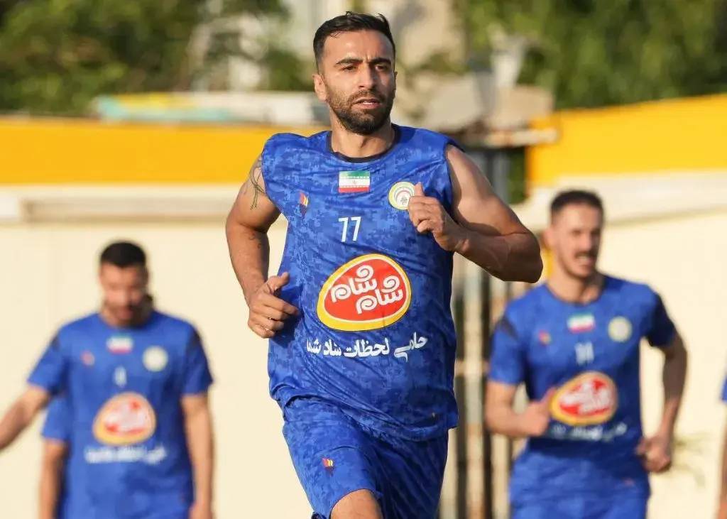 فجر سپاسی عازم اصفهان شد