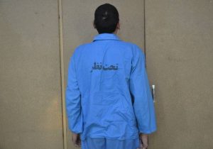 دستبند پلیس بر دستان سارق طلا در کازرون