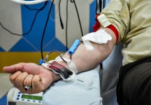 اهدای خون به بیماران نیازمند