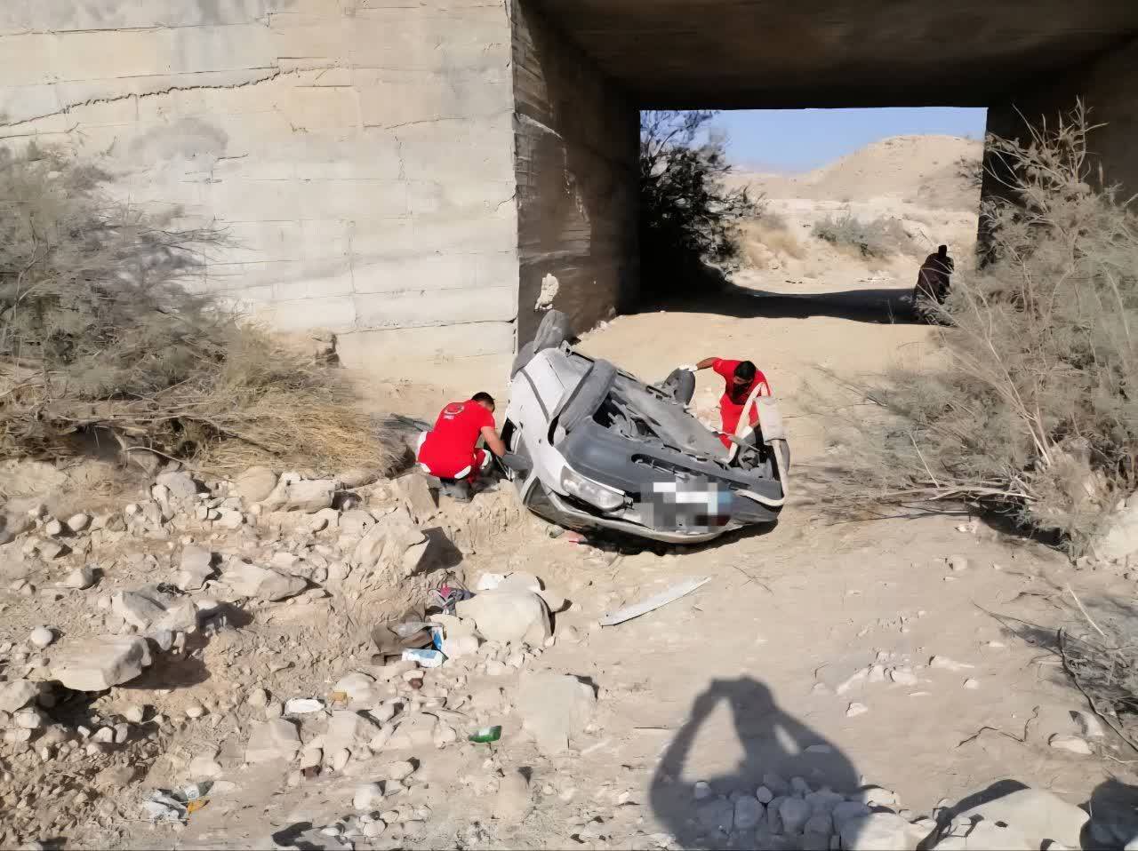 واژگونی سواری در جاده داراب
