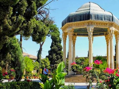 آرامگاه حافظ در حال بازسازی است