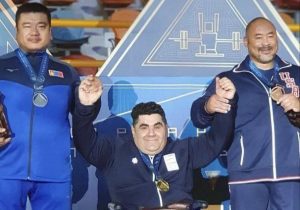 علیاکبر غریبشاهی با شکستن رکورد جهان قهرمان شد