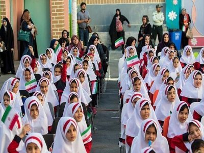 نواختن شدن زنگ جشن غنچه ها در فارس