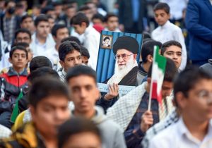 نواخته شدن زنگ استکبارستیزی در مدارس فارس