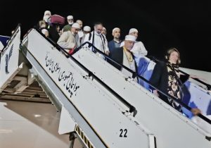 بازگشت زائران هشت استان از طریق فرودگاه شیراز آغاز شد