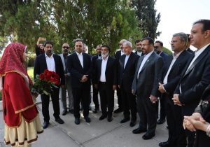 وزیر میراث فرهنگی وارد شیراز شد